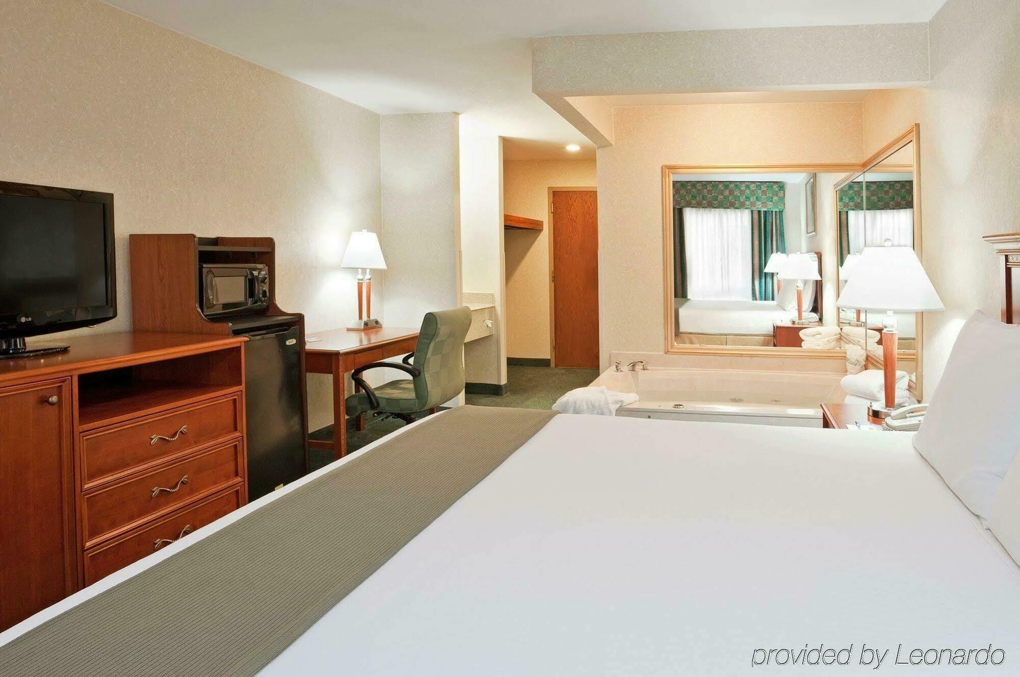 Holiday Inn Express Birch Run-Frankenmuth Area By Ihg Esterno foto