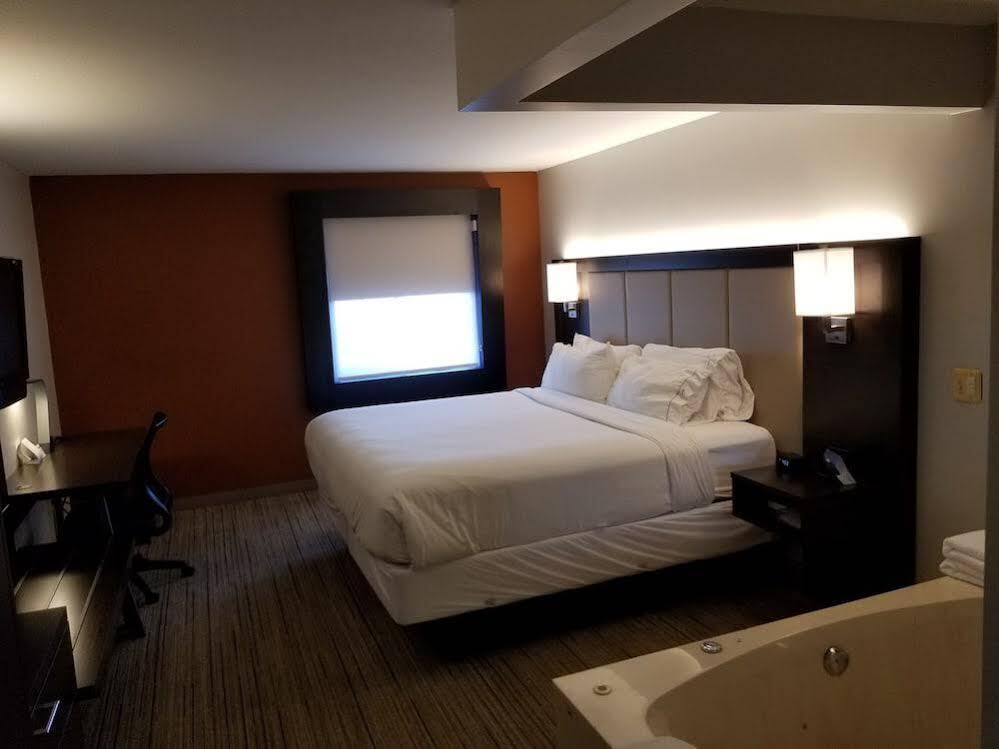 Holiday Inn Express Birch Run-Frankenmuth Area By Ihg Esterno foto